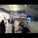 Von einem Ende des Flughafens zum anderen sind es etwa 26 Minuten Fußweg